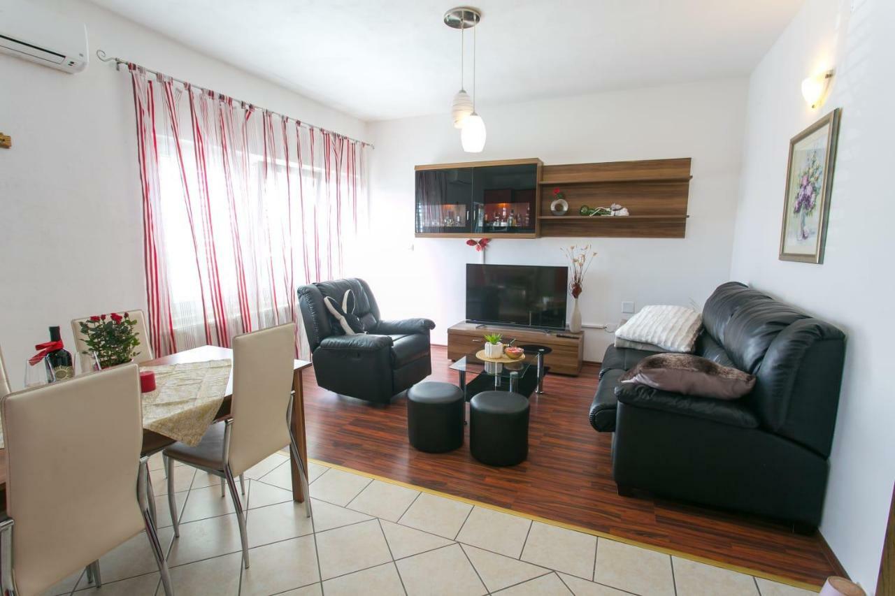 Apartman Antea Daire Kaštel Stari Dış mekan fotoğraf