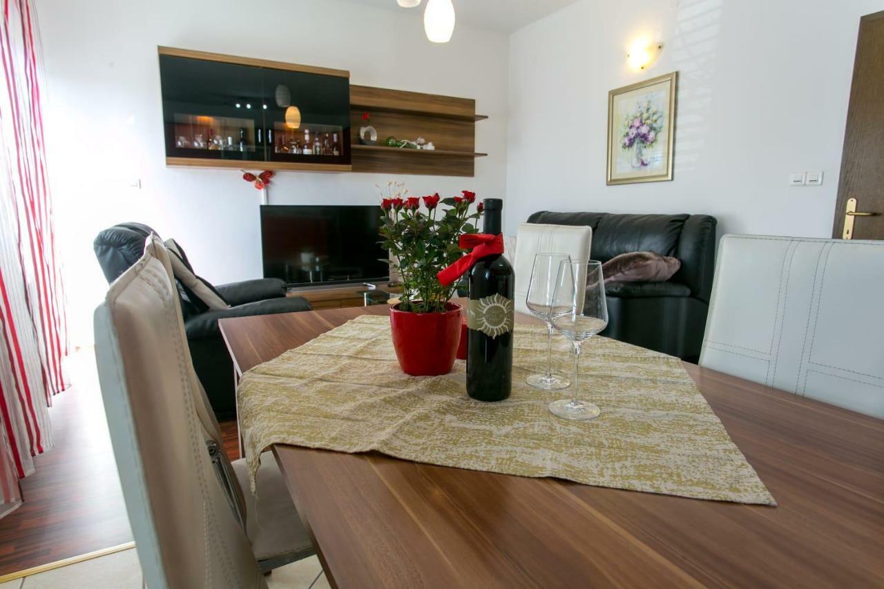 Apartman Antea Daire Kaštel Stari Dış mekan fotoğraf